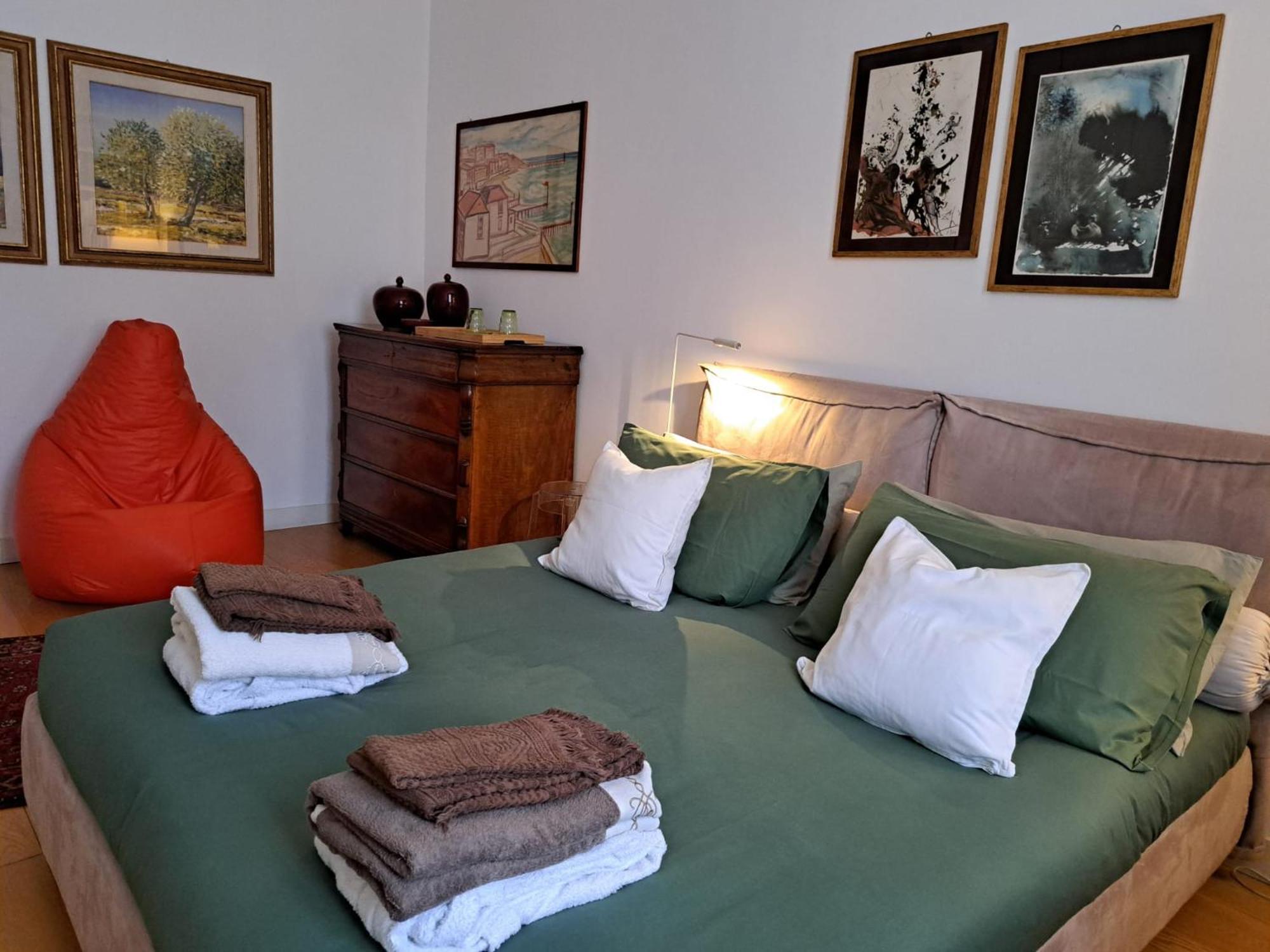 Casa Mari - Free Secure Parking, Breakfast, Private Bathroom, Wifi, Garden, Aircon, 3 Min Walk To Metro And Train Station Milan Extérieur photo